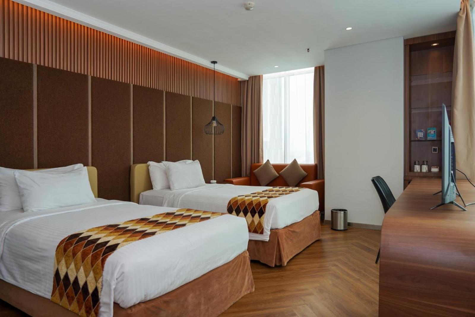 Cambridge Hotel Medan Exteriör bild
